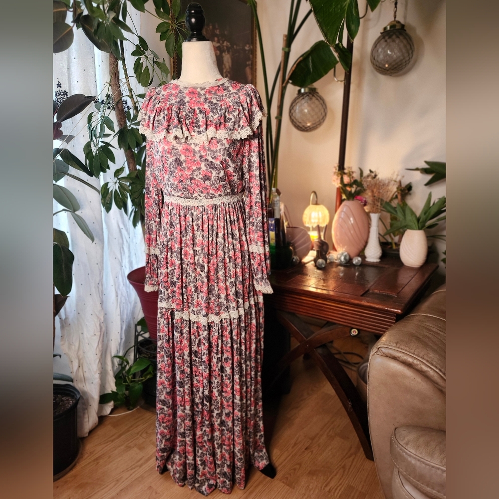 70s Vintage Floral Dress Lace Trim Maxi Cottagecore Long Sleeve Spring Stevie